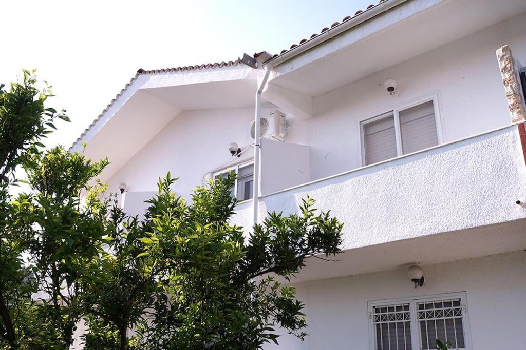 Three Sisters House Villa Мола Калива Екстериор снимка