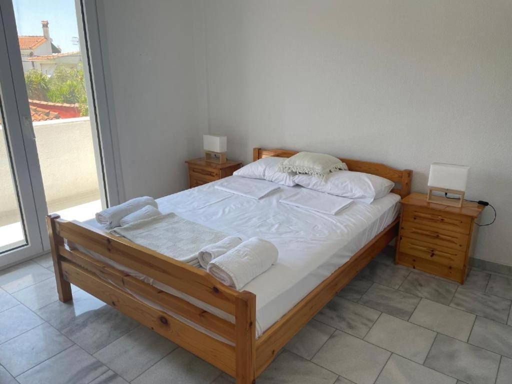 Three Sisters House Villa Мола Калива Екстериор снимка